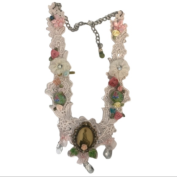 Bib Necklace flapper image glass hand sewn glass beads satin ribbon flowers - Picture 17 of 17